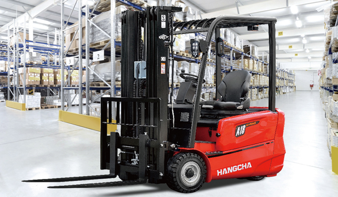 叉车蓄电池正确加水方式，你做对了吗？