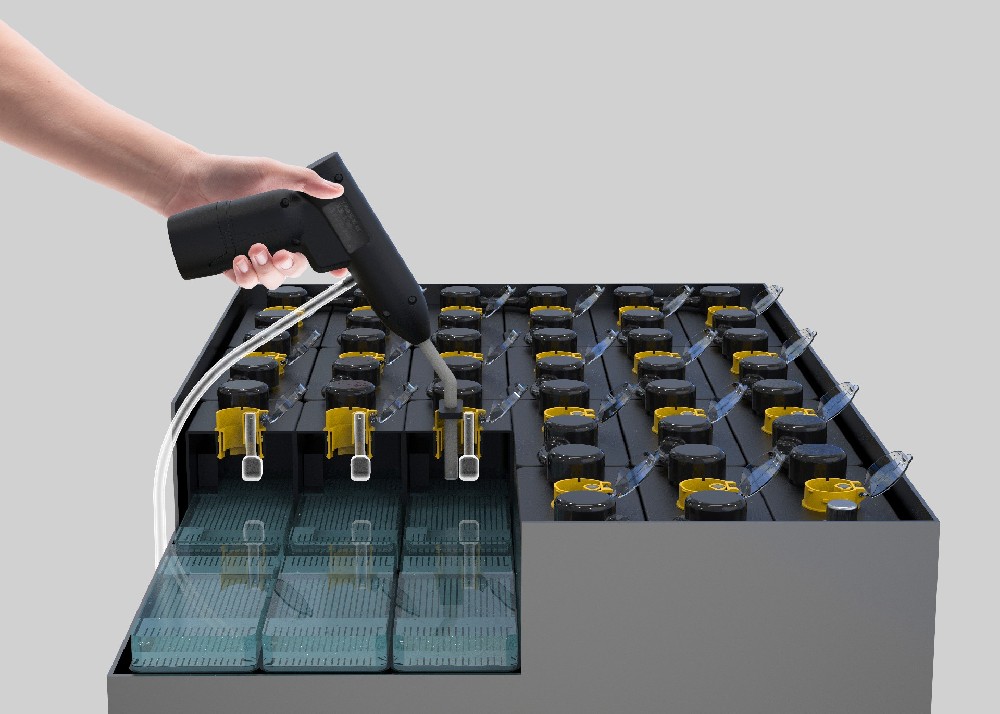 电瓶如何正确加水？加蒸馏水标准是什么？